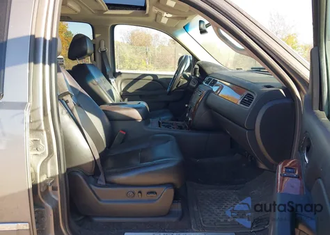 2012 Chevrolet Suburban 1500 Ltz from USA, damaged, VIN 1GNSKKE70CR219696